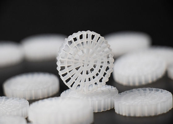 comprare 25*4mm PE64 K5 MBBR Bio Media K5 Bianco colore e materiale in HDPE per il sistema RAS online manufacture