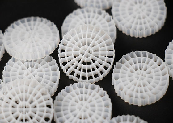 comprare Bianco colore MBBR Bio Media Virgin HDPE Material K5 per il trattamento delle acque reflue online manufacture