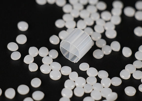 comprare Reattore a biofilm a letto mobile MBBR bianco Hdpe 800m2/M3 Grande superficie online manufacture