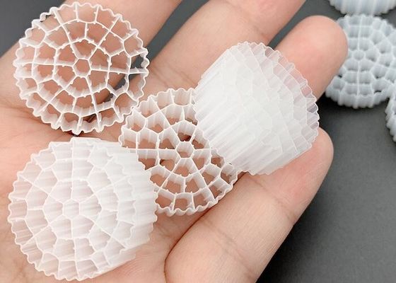 FDA PE37 25*10MM Medi filtranti galleggianti in HDPE bianco MBBR