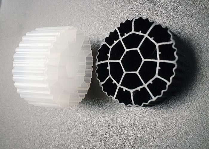 Processo a celle attive Medi MBBR in plastica HDPE di colore bianco