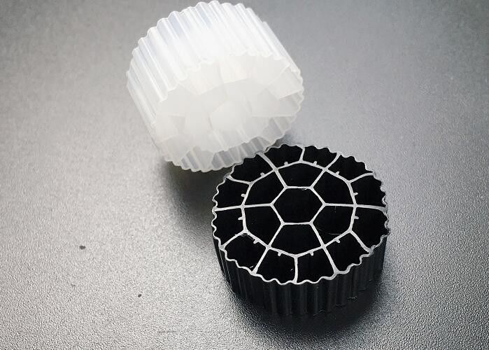 Processo a celle attive Medi MBBR in plastica HDPE di colore bianco