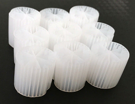 15*15 mm di colore bianco e materiale HDPE vergine MBBR filtro per serbatoio anaerobico