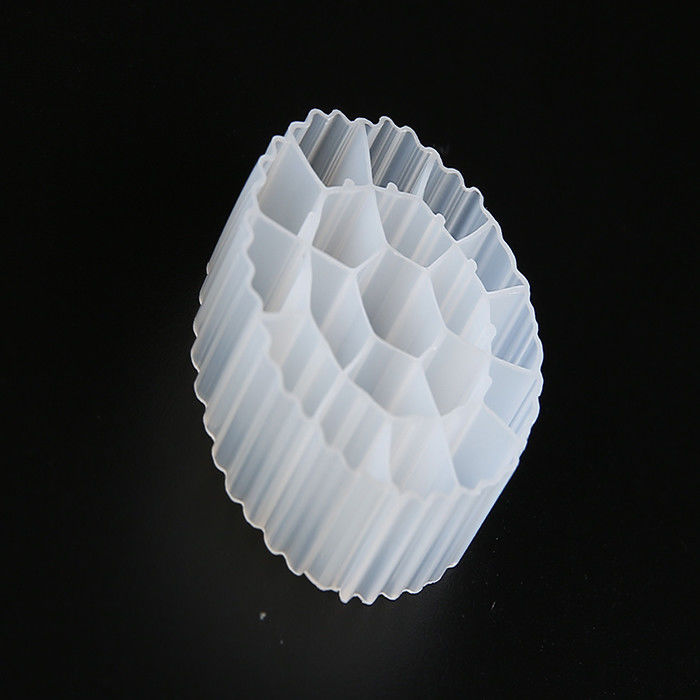 HDPE Bianco di plastica K3 Filtro Mediato Trattamento dell'acqua Bio Cel Per processo di stagno Cass Spostare Ammonio Azoto