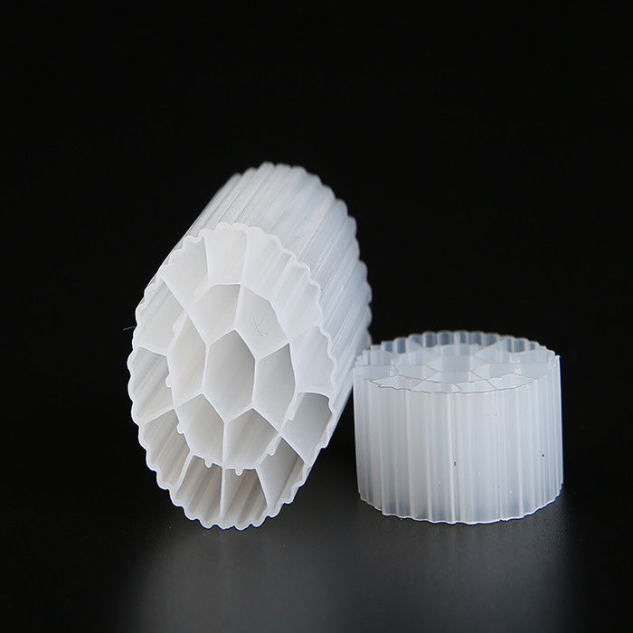 MBBR Bio Balls PE MBBR Filter Media 19 Numeri di fori per il trattamento delle acque reflue