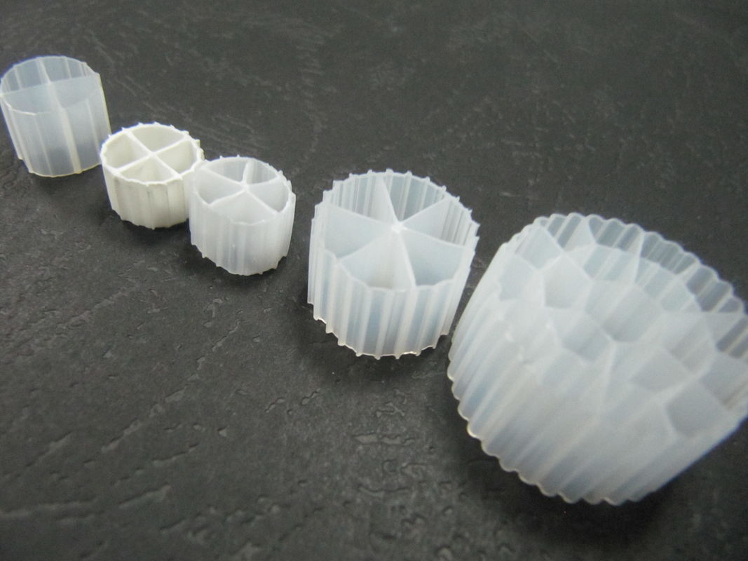 Buona superficie MBBR Filter media con colore bianco e materiale HDPE vergine per RAS