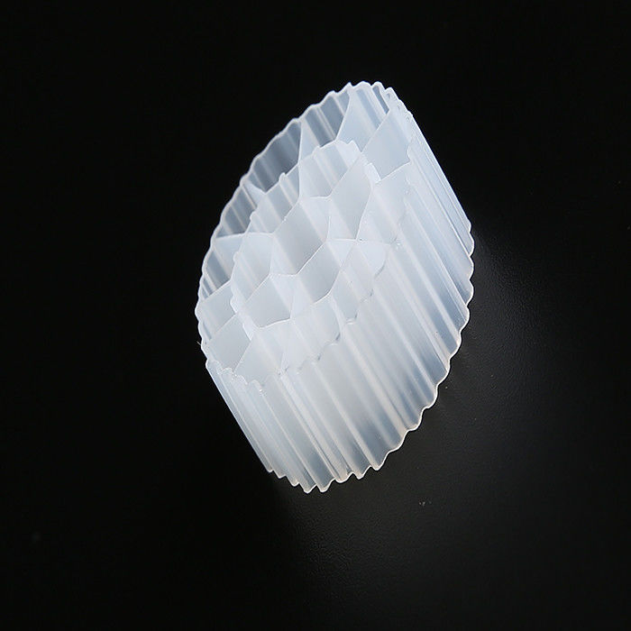 Fabbrica cinese K1 kaldnes materiale plastico per allevamenti ittici supporti biotrasportatori galleggianti per l'acquacoltura RAS mbbr reattore HDPE FDA SAFTY