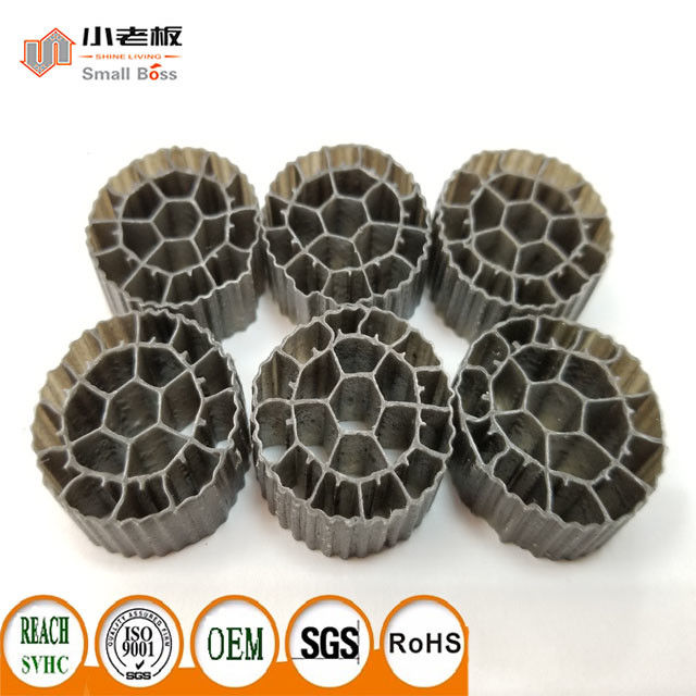 PE06 Balck Color MBBR Filter Media Virgin HDPE Material For 25*12mm Dimensioni