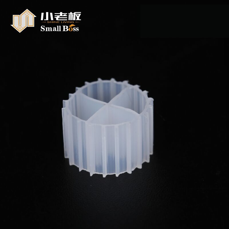 HDPE di piccole dimensioni K1 Bio Filter Media 900m2 / M3 Superficie 11*7mm Dimensione