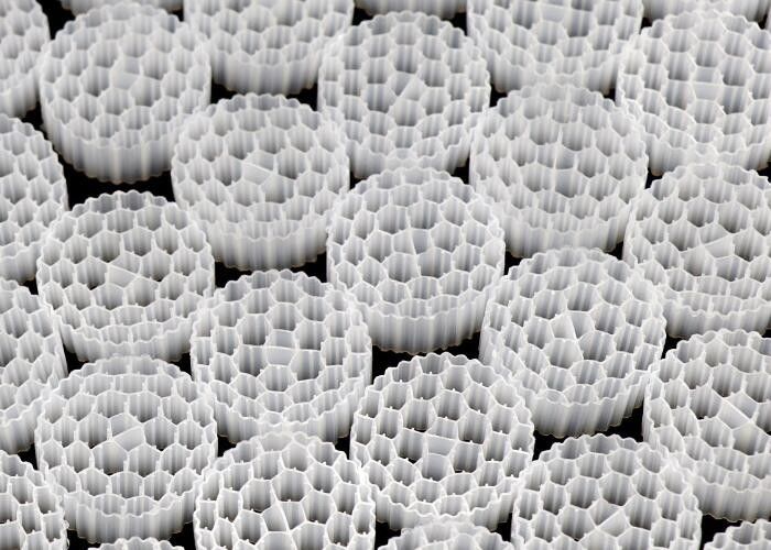 Cina Fabbrica Nuovo Stampo Bio Media Acquicoltura HDPE MBBR Bio Filter Media Biomassa Portatore Media galleggiante