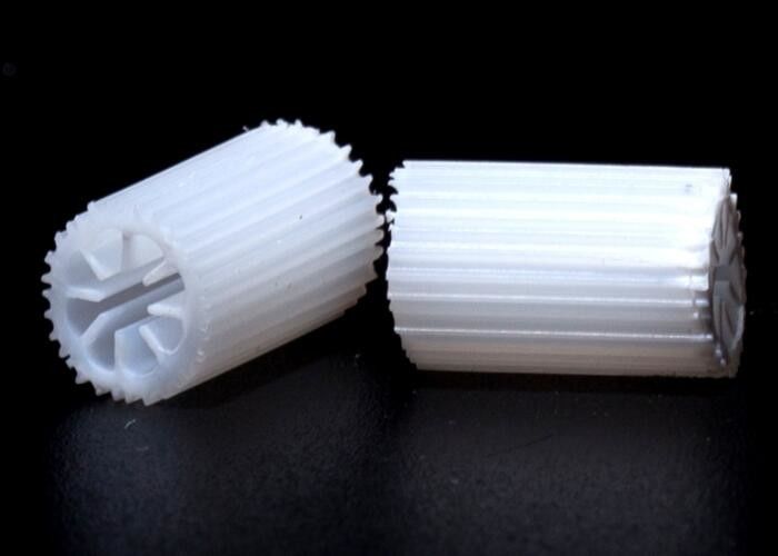 Materiale per il trattamento delle acque reflue