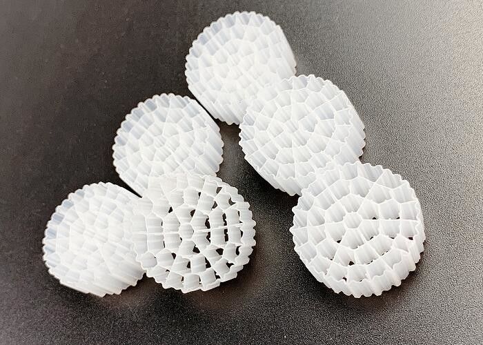 Equipaggiamento per l'aerazione dei bio-media in plastica IFAS MBBR K1 Filter Media Bianco