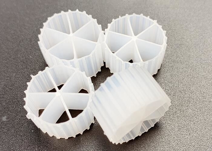 PE04 Large Surface Area Bianco Colore MBBR Bio Media 6 Camere 800m2/M3