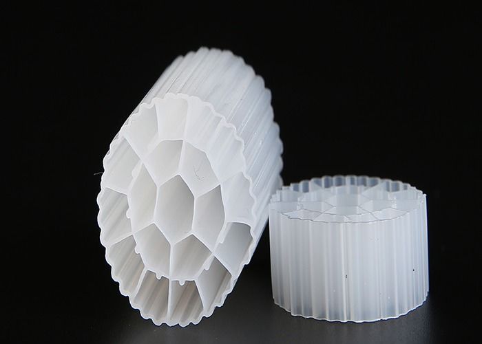 Medi filtranti MBBR in HDPE vergine con colore bianco e lunga durata per dimensioni da 35*18 mm
