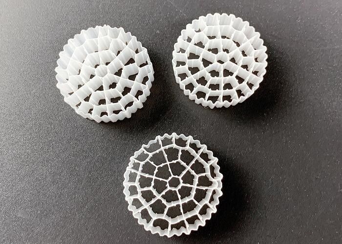 Reattore a biofilm a letto mobile pozzo galleggiante Kaldnes Filter Media 37 stanze 800m2/m3